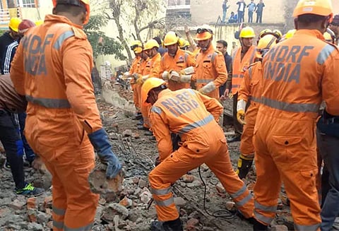 குர்கானில் கட்டிடம் இடிந்து விழுந்து விபத்து: 6 பேர் உயிரிழப்பு, மீட்பு பணி தீவிரம்