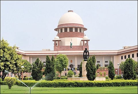 ஏ.டி.எம். எந்திர குளறுபடிக்கு தீர்வு காண வழக்கு ரிசர்வ் வங்கியை அணுக சுப்ரீம் கோர்ட்டு உத்தரவு