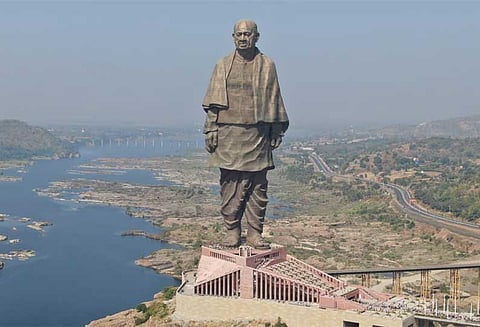 ஒற்றுமையின் சிலையால்-முதலைகளுக்கு வந்த ஆபத்து