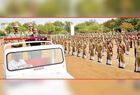 குடியரசு தினவிழா: கலெக்டர் நடராஜன் தேசிய கொடி ஏற்றினார் கிராம சபை கூட்டத்திலும் பங்கேற்பு