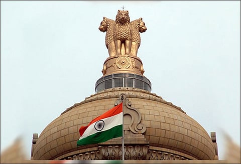 10 சதவீத இடஒதுக்கீடு: பொதுத்துறை நிறுவனங்களில் அமல்படுத்த மத்திய அரசு நடவடிக்கை