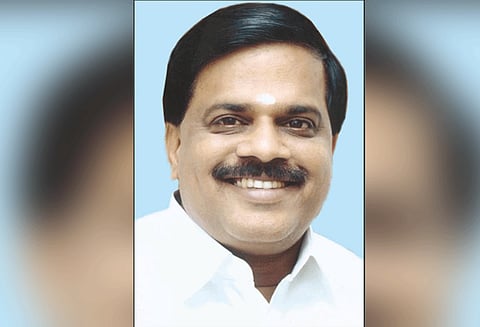 குமரிக்கு இன்று வரும் முதல்-அமைச்சர், துணை முதல்- அமைச்சரை வரவேற்க திரண்டு வாருங்கள் அ.தி.மு.க. தொண்டர்களுக்கு தளவாய்சுந்தரம் அழைப்பு