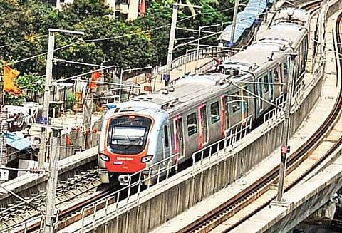 மும்பையில் மேலும் 2 மெட்ரோ ரெயில் திட்டங்கள் : முதல்-மந்திரி ஒப்புதல்