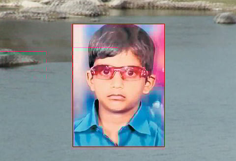 தாம்பரம் அருகே ஏரியில் மூழ்கி பள்ளி மாணவன் பலி