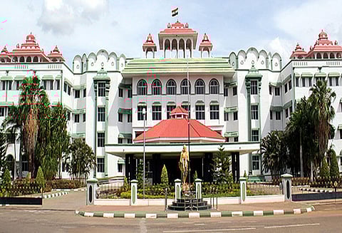 கள்ளத்துப்பாக்கிகள் விற்பனையை தடுக்கக்கோரிய வழக்கு: மத்திய, மாநில அரசுகளுக்கு மதுரை ஐகோர்ட்டு அதிரடி கேள்விகள்