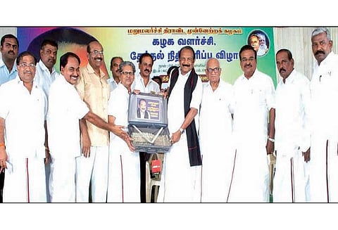 நாடாளுமன்ற தேர்தலில் 40 தொகுதிகளிலும் வெற்றி பெற கடுமையாக உழைக்க வேண்டும் பொங்கலூரில் நடைபெற்ற கூட்டத்தில் வைகோ பேச்சு