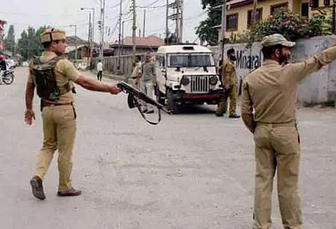 ராணுவ வீரரை பயங்கரவாதிகள் கடத்தியதாக வெளியான தகவலில் உண்மையில்லை: பாதுகாப்புத்துறை