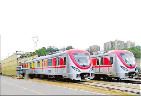 நவிமும்பையில் இயக்குவதற்காக சீனாவில் இருந்து 2 மெட்ரோ ரெயில்கள் கொண்டு வரப்பட்டன