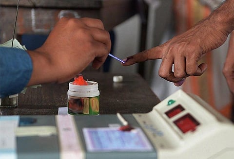 வாக்காளர்களின் விரல்களில் வைக்க 20 லட்சம் அழியாத மை பாட்டில்கள் தயார்