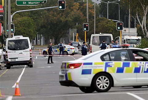 நியூசிலாந்து நாட்டில் 2 மசூதிகளில் தாக்குதல்: 9 இந்தியர்களை காணவில்லை என தகவல்