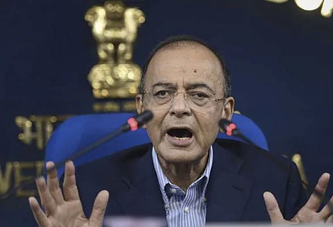 இந்தியாவில் முடியாட்சி நடைபெறவில்லை: வாரிசு அரசியல் பற்றி அருண் ஜெட்லி விமர்சனம்