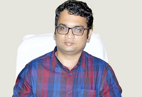 குமரி மாவட்டத்தில் உரிமம் பெற்ற 300 துப்பாக்கிகள் போலீசில் ஒப்படைப்பு