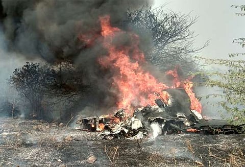 பெங்களூருவில் மிராஜ் 2000 விமானம் தொழில்நுட்ப கோளாறு காரணமாகவே விபத்துக்குள் சிக்கியது என தகவல்