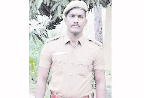 போச்சம்பள்ளியில் போலீஸ்காரர் தற்கொலை முயற்சி