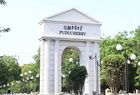 மறுகூட்டலுக்கு மட்டுமே விண்ணப்பிக்க முடியும் எம்.பி.பி.எஸ். மாணவர்களுக்கு இனி மறு மதிப்பீடு கிடையாது புதுச்சேரி பல்கலைக்கழகம் தகவல்