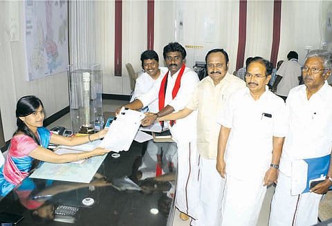 சேலம் நாடாளுமன்ற தொகுதி தி.மு.க. வேட்பாளர் வேட்பு மனுதாக்கல்