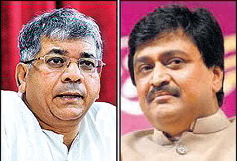 7 தொகுதிகளுக்கான வேட்பு மனு தாக்கல் முடிந்தது நிதின் கட்காரி, அசோக் சவான், பிரகாஷ் அம்பேத்கர் மனுதாக்கல்