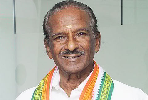 தூத்துக்குடி தொகுதியில் வெற்றி யாருக்கு? மகள் தமிழிசைக்கா? கூட்டணி வேட்பாளர் கனிமொழிக்கா? குமரி அனந்தன் ருசிகர பதில்