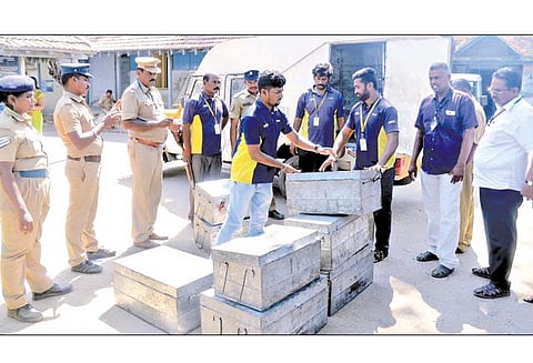 வாகன சோதனையில் ரூ.2¾ கோடி பறிமுதல் தேர்தல் பறக்கும் படை நடவடிக்கை