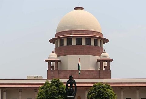 சாரதா நிதி நிறுவன மோசடி வழக்கில் பயங்கரமான உண்மைகளை சி.பி.ஐ. அறிக்கையாக தாக்கல் - சுப்ரீம் கோர்ட்டு புதிய உத்தரவு