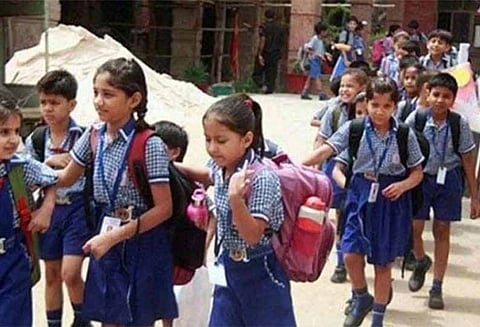 சீனாவை விட பள்ளிகள் அதிகம் ஆனால் கல்வி தரம் குறைவு: இந்தியா குறித்து சர்வே