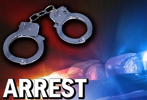 முகவரி கேட்பதுபோல் நடித்து பெண்ணை மிரட்டி 3 பவுன் தாலி செயின் பறிப்பு - சிறுவன் உள்பட 2 பேர் கைது