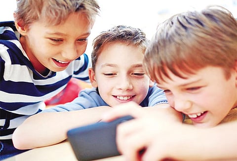 குழந்தைகளும் மின்னணுத் திரைகளும்