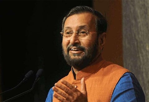 பாதிக்கப்பட்ட கர்நாடக மாணவர்கள் 600 பேர் ‘நீட்’ தேர்வு எழுத மீண்டும் வாய்ப்பு - மத்திய மந்திரி அறிவிப்பு