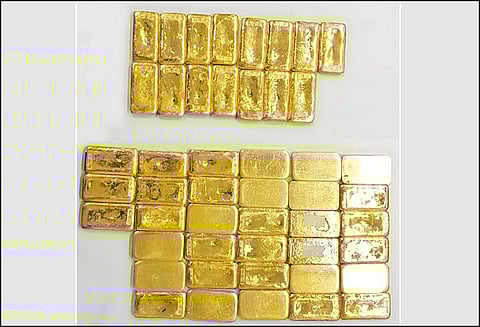 எழும்பூர் ரெயில் நிலையத்தில் ரூ.2½ கோடி கடத்தல் தங்கம் பறிமுதல் அசாம் மாநிலத்தை சேர்ந்த 2 பேர் கைது