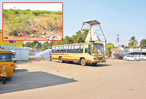 26 ஆண்டுகளாக கிடப்பில் போடப்பட்டுள்ள மாமல்லபுரம் புதிய பஸ் நிலைய பணிகளை உடனே தொடங்க பொதுமக்கள் கோரிக்கை