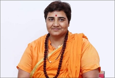 மாலேகாவ் குண்டுவெடிப்பு வழக்கில் பிரக்யா சிங் வாரந்தோறும் கோர்ட்டில் ஆஜராக வேண்டும் சிறப்பு கோர்ட்டு அதிரடி உத்தரவு