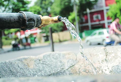 தண்ணீரை வீணடித்தால் ரூ.500 அபராதம்: குஜராத்தில் நகராட்சி நிர்வாகம் அதிரடி