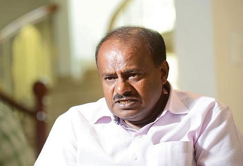 எங்களுக்கு வேலையில்லை என்று நினைக்கிறீர்களா? ஊடகங்கள் மீது குமாரசாமி காட்டம்