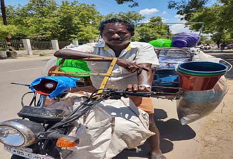 பெட்ரோல் விலை உயர்வால் சிறு வியாபாரிகள் பாதிப்பு