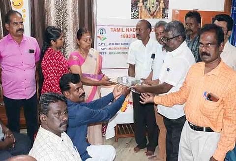 உயிரிழந்த சப்-இன்ஸ்பெக்டர் குடும்பத்திற்கு நிதியுதவி