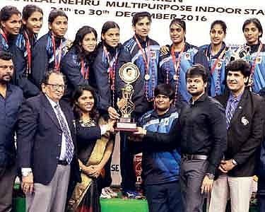 தேசிய கைப்பந்து போட்டி: இந்தியன் ரெயில்வே, கேரளா சாம்பியன் தமிழக அணிக்கு வெண்கலம்