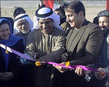 ஆப்கானிஸ்தான் வெடிகுண்டு தாக்குதலில் அமீரகத்தின் 5 மனிதநேய பணியாளர்கள் உயிரிழப்பு