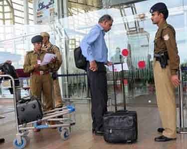 குடியரசு தின விழாவை சீர்குலைக்க பயங்கரவாதிகள் சதி உளவுத்துறை எச்சரிக்கை