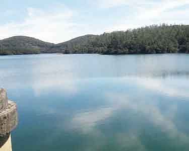 அணைகளில் நீர்மட்டம் குறைந்தது ஊட்டி நகரில் குடிநீர் தட்டுப்பாடு ஏற்படும் அபாயம்