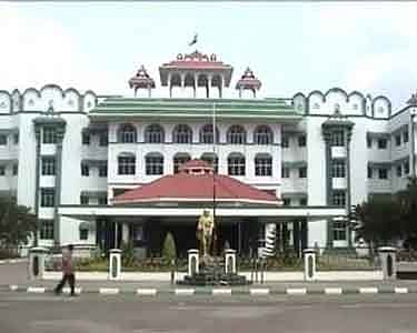 ஜெயலலிதா சொத்துகளை அரசுடைமை ஆக்க வேண்டும் மதுரை ஐகோர்ட்டில் இன்று வழக்கு விசாரணை