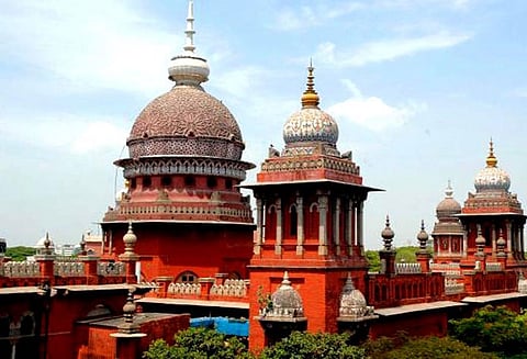 சத்குரு ஜக்கி வாசுதேவுக்கு பத்மவிபூஷண் விருது வழங்குவதை எதிர்த்து வழக்கு