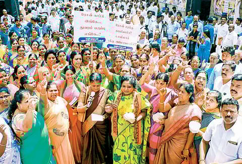 மு.க.ஸ்டாலின் சொத்துக்கணக்கை வெளியிட தயாரா? டாக்டர் தமிழிசை சவுந்தரராஜன் சவால்