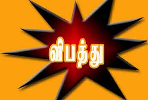 நாட்டறம்பள்ளி அருகே மோட்டார் சைக்கிள் மீது கார் மோதல்; பெண் பலி பெங்களூருவை சேர்ந்தவர்கள் உள்பட 8 பேர் படுகாயம்