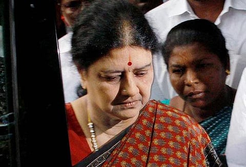 சொத்து குவிப்பு வழக்கு: சசிகலா தரப்பில் உச்ச நீதிமன்றத்தில் மறுசீராய்வு மனு தாக்கல்