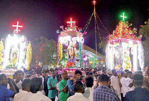 கொடுங்காவயல் புனித வனத்து சின்னப்பர் ஆலய சப்பர பவனி