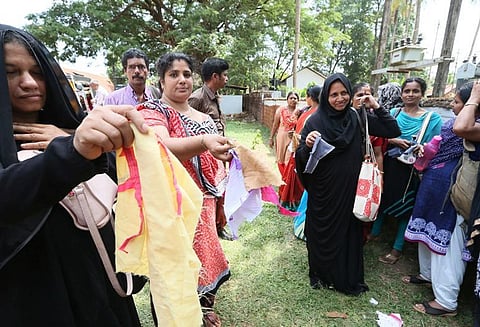 நீட் தேர்வின் போது மாணவியின் உள்ளாடையை கழட்ட கோரிய விவகாரம், 4 ஆசிரியர்கள் சஸ்பெண்ட்