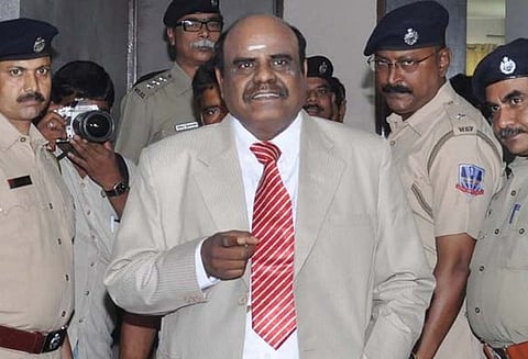 கொல்கத்தா உயர்நீதிமன்ற நீதிபதி கர்ணனை தேடி அம்மாநில போலீஸ் சென்னை வரவுள்ளதாக தகவல்