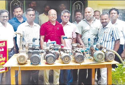 சட்டவிரோதமாக குடிநீர் உறிஞ்ச பயன்படுத்திய 15 மின்மோட்டார்கள் பறிமுதல்