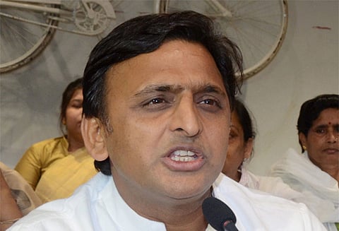 குஜராத்தைசேர்ந்தவர்கள் யாரும் வீர மரணம் அடைவதில்லை: அகிலேஷ் யாதவ் கருத்தால் சர்ச்சை