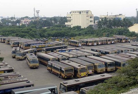 பேருந்துகளை சேதப்படுத்துவோர் மீது கடும் நடவடிக்கை எடுக்கப்படும் என மாநகர போலீஸ் எச்சரிக்கை